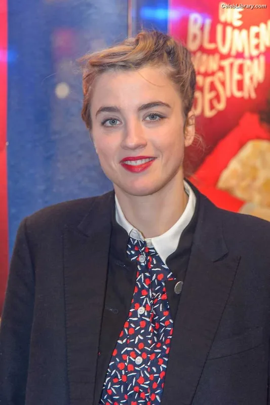 Adèle Haenel photo 23 of 260