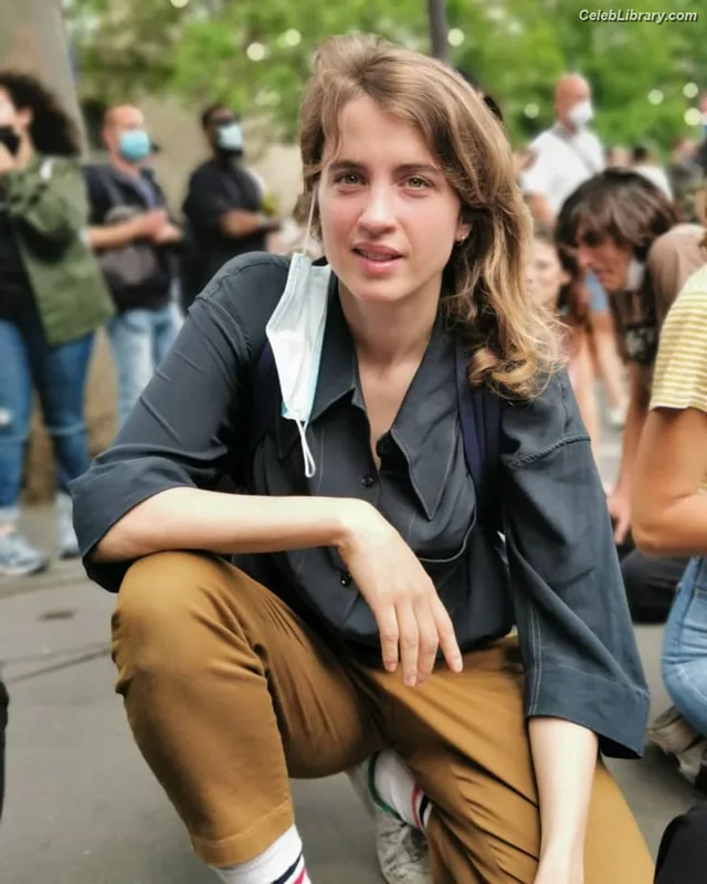Adèle Haenel photo 1 of 260