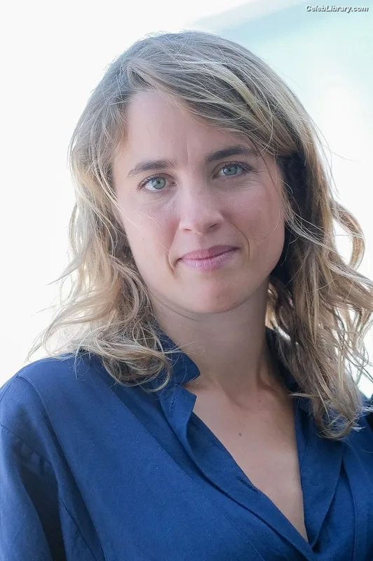 Adèle Haenel photo 3 of 260