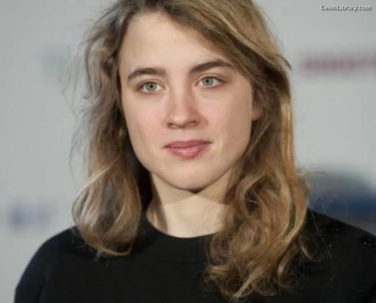 Adèle Haenel photo 1 of 260