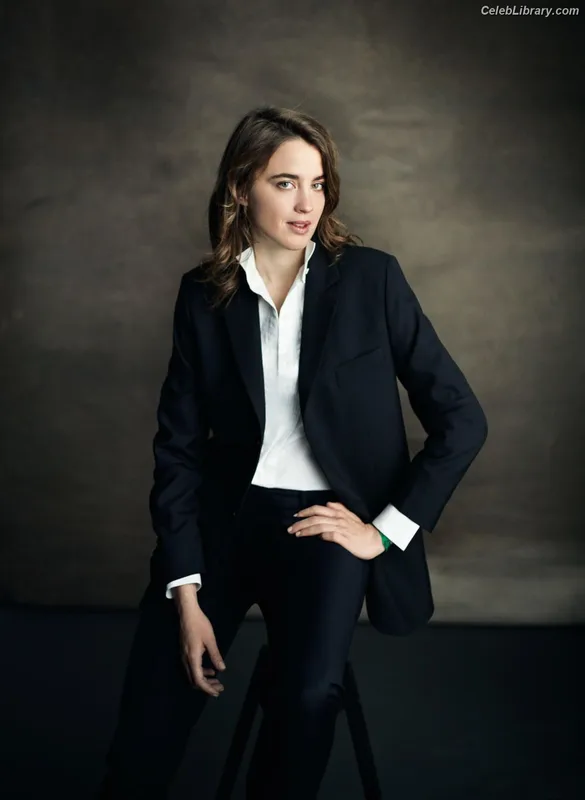 Adèle Haenel photo 19 of 260
