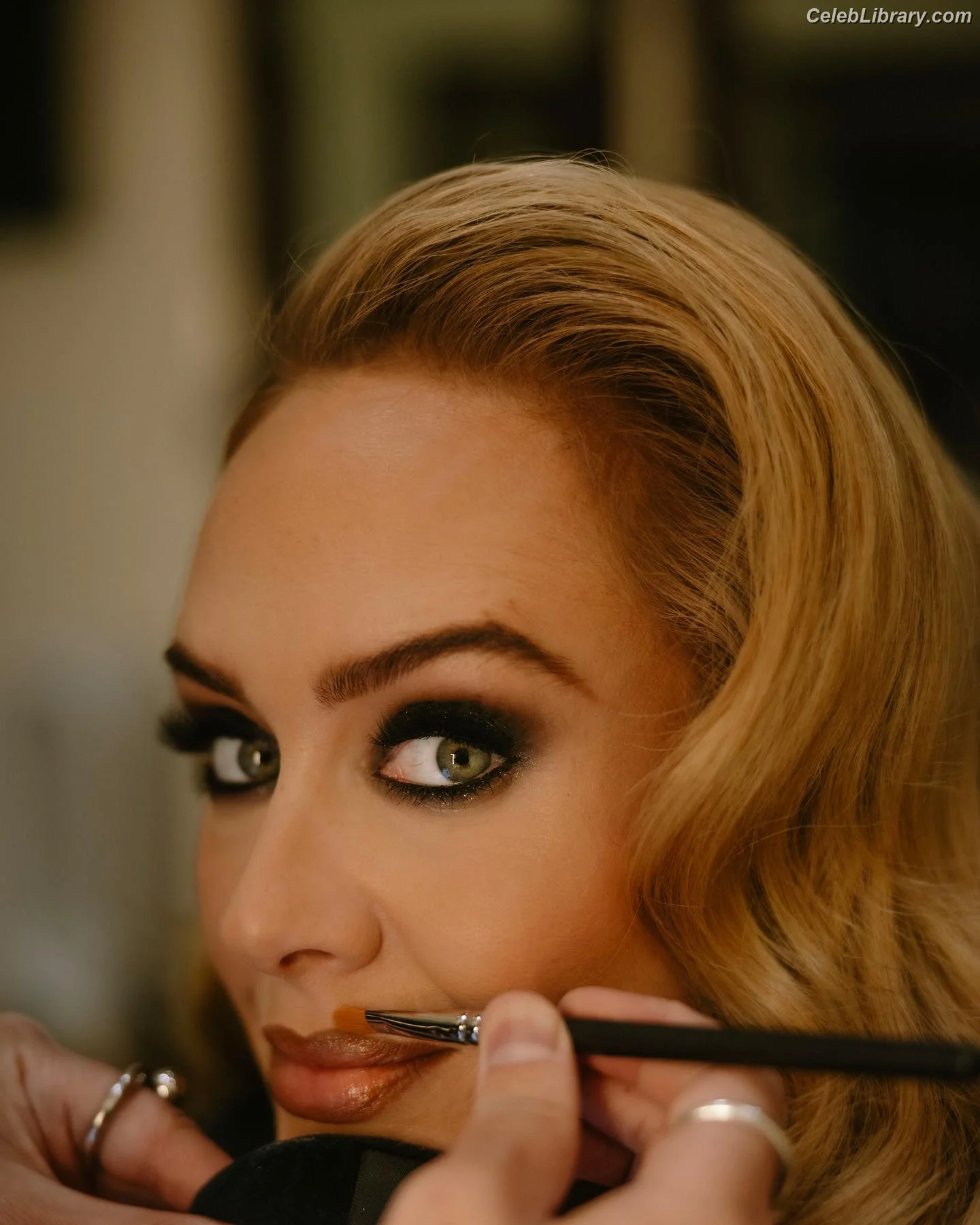 Adele photo 4 of 24