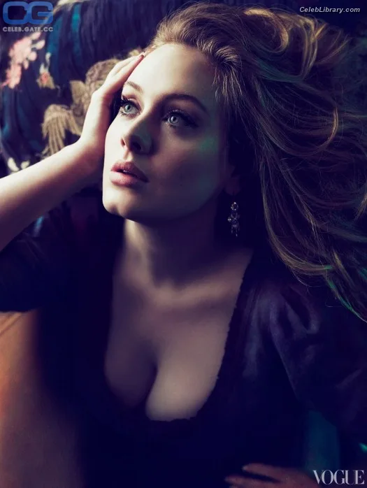 Adele photo 2 of 25