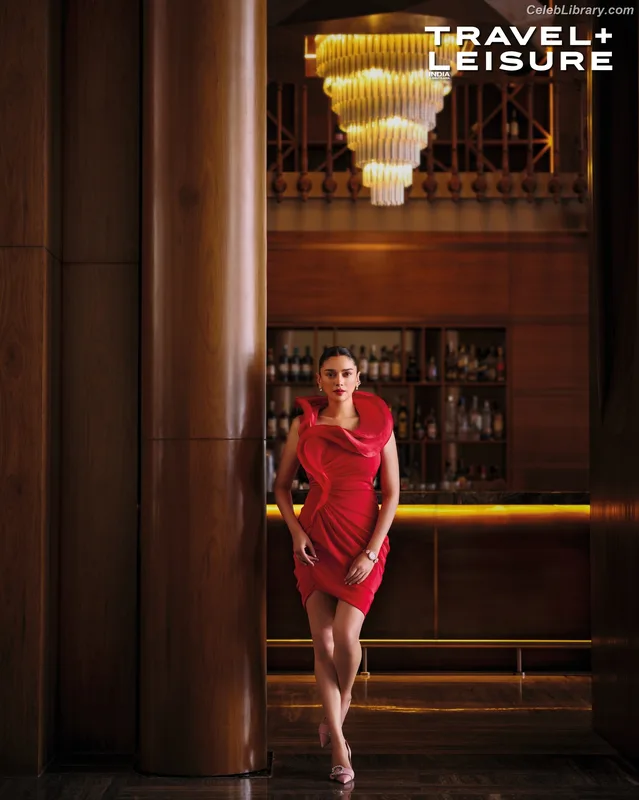 Aditi Rao Hydari photo 2 of 13