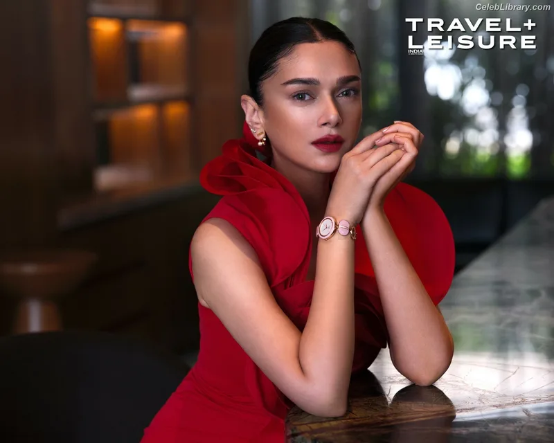 Aditi Rao Hydari photo 5 of 13