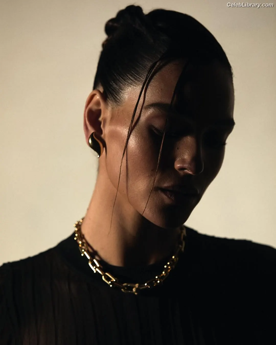 Adria Arjona photo 23 of 667