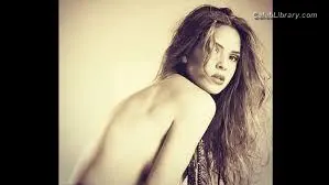 Adria Arjona photo 17 of 667