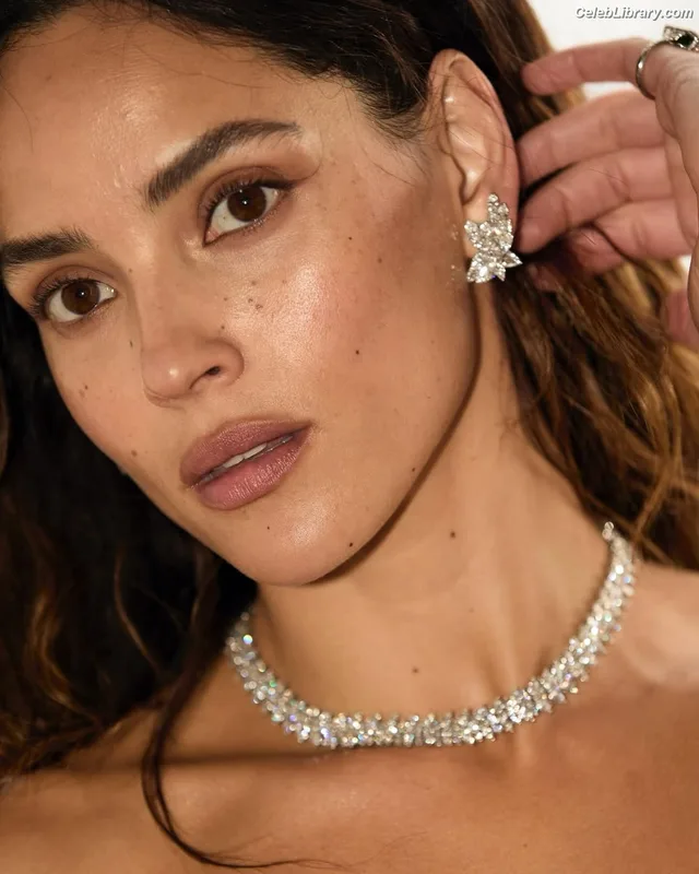 Adria Arjona photo 8 of 668