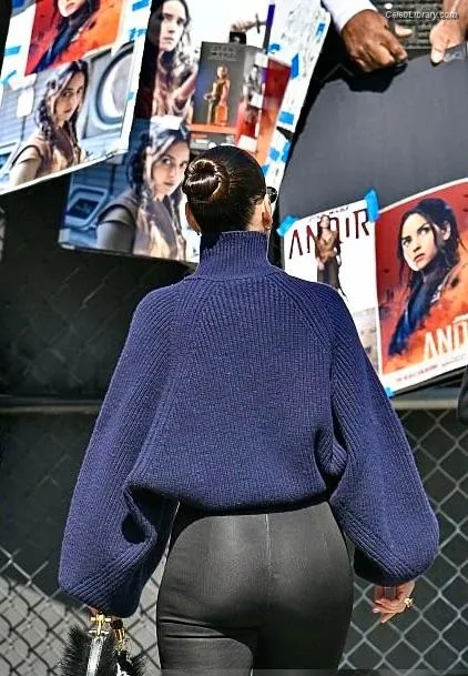 Adria Arjona photo 5 of 668