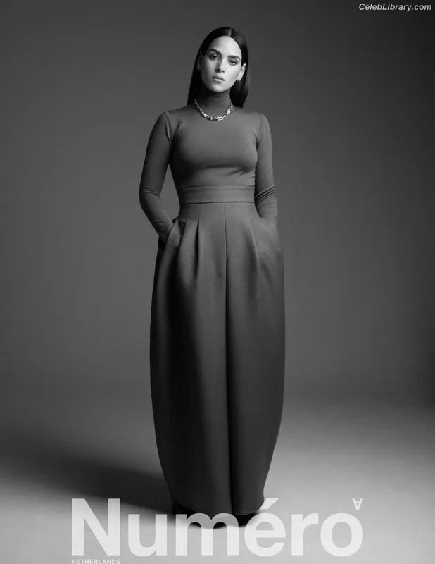Adria Arjona photo 1 of 668