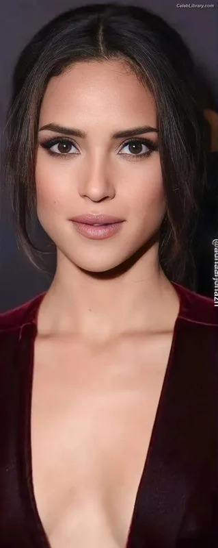 Adria Arjona photo 7 of 668