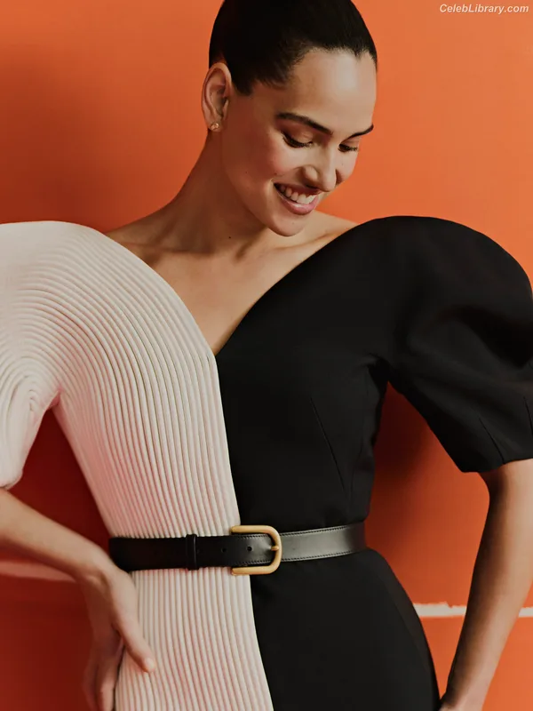 Adria Arjona photo 16 of 668