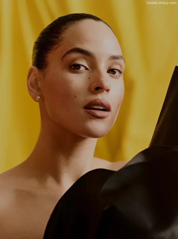 Adria Arjona photo 22 of 668