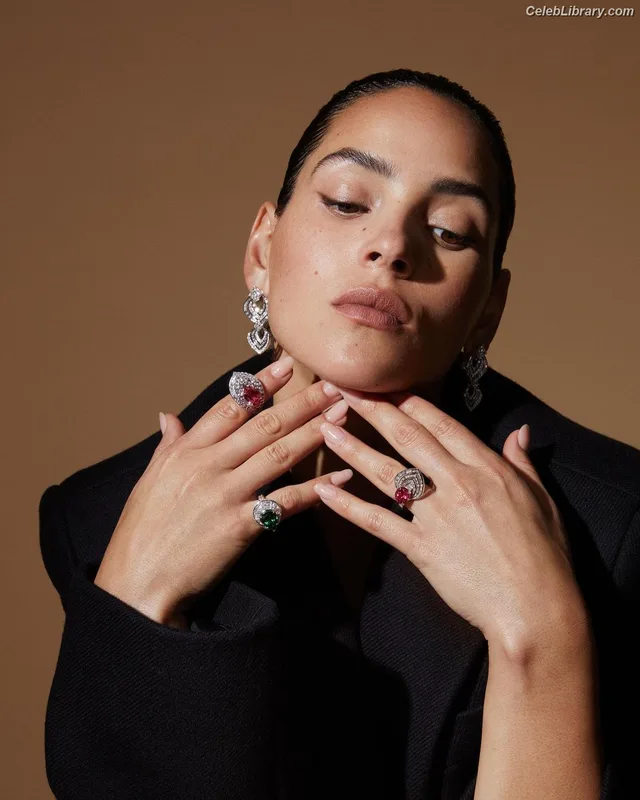Adria Arjona photo 4 of 668