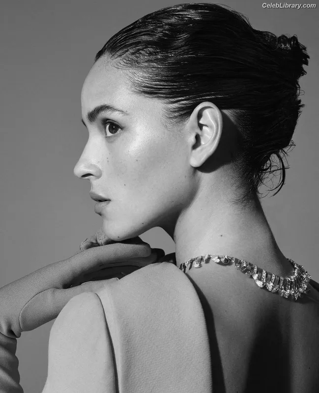 Adria Arjona photo 8 of 668