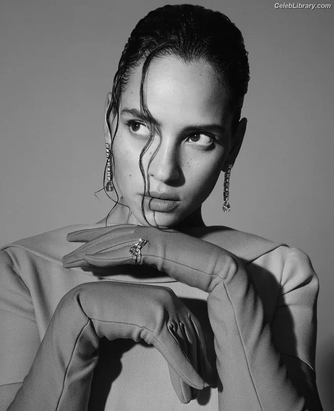 Adria Arjona photo 9 of 668