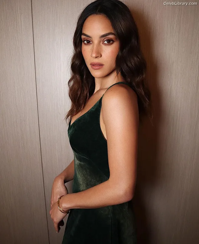 Adria Arjona photo 9 of 668