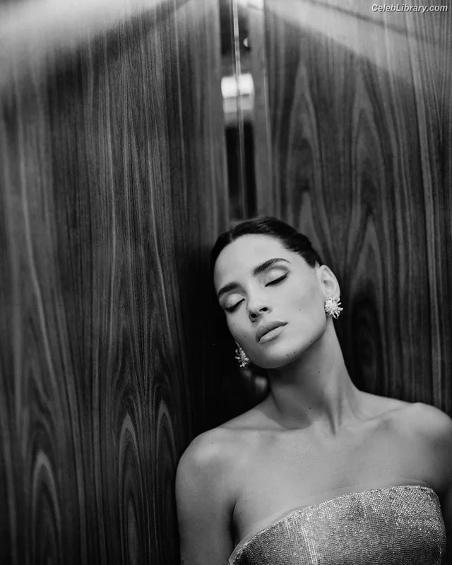 Adria Arjona photo 19 of 668