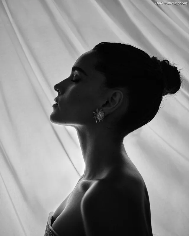 Adria Arjona photo 20 of 668