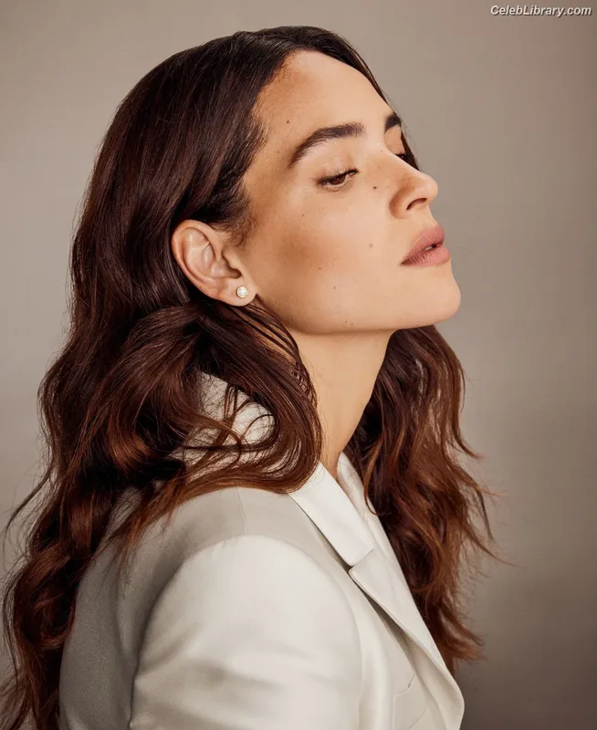 Adria Arjona photo 2 of 668