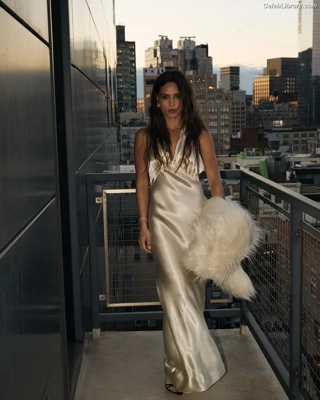 Adria Arjona photo 6 of 668