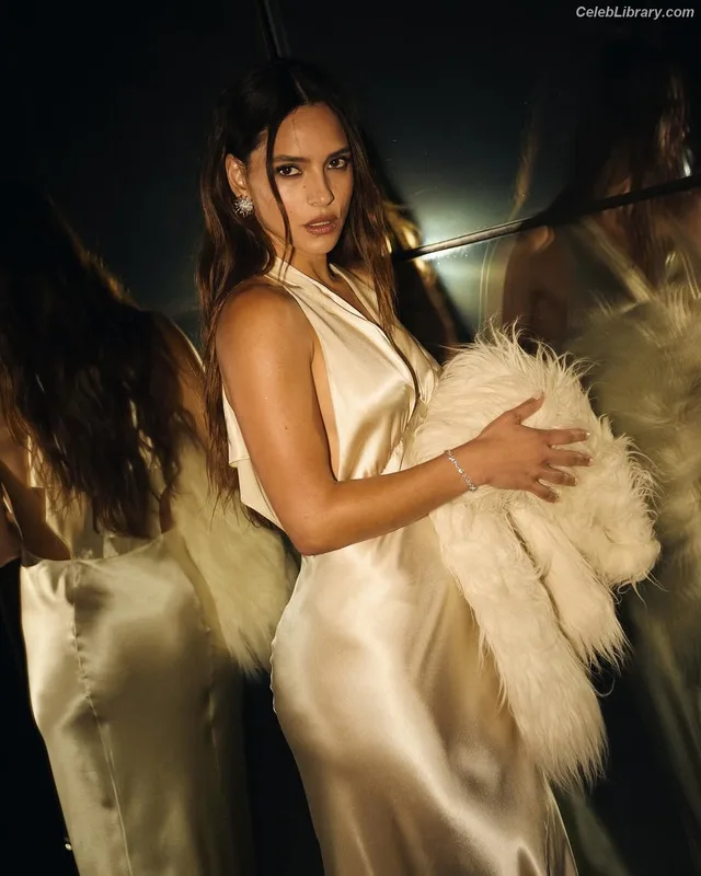 Adria Arjona photo 7 of 668