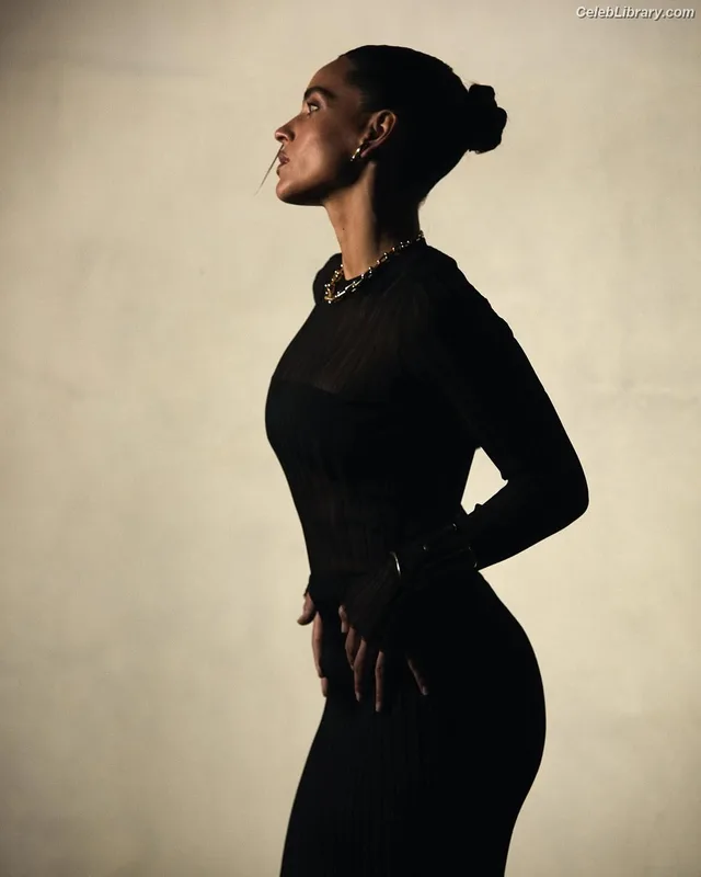 Adria Arjona photo 19 of 668
