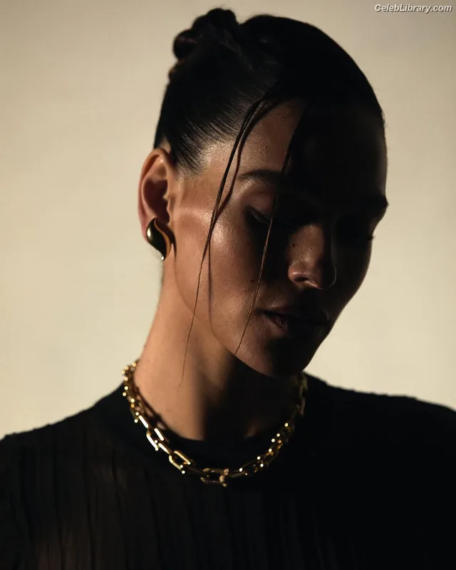 Adria Arjona photo 23 of 668