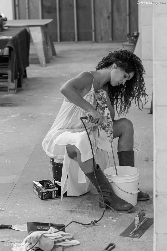 Adria Arjona photo 4 of 668