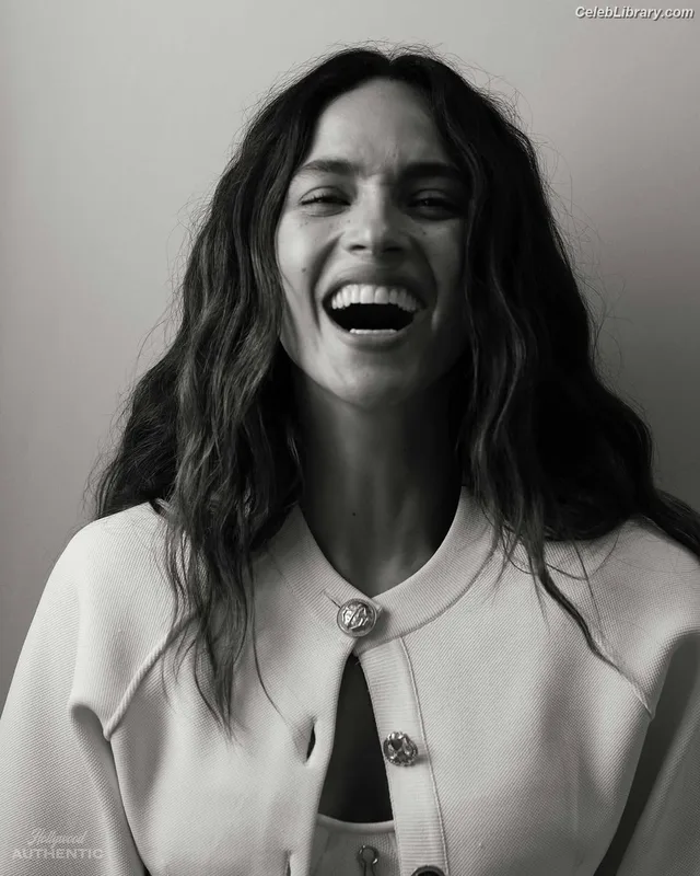 Adria Arjona photo 20 of 668