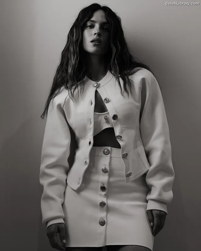 Adria Arjona photo 24 of 668