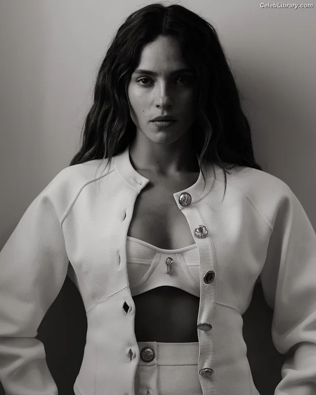 Adria Arjona photo 2 of 668