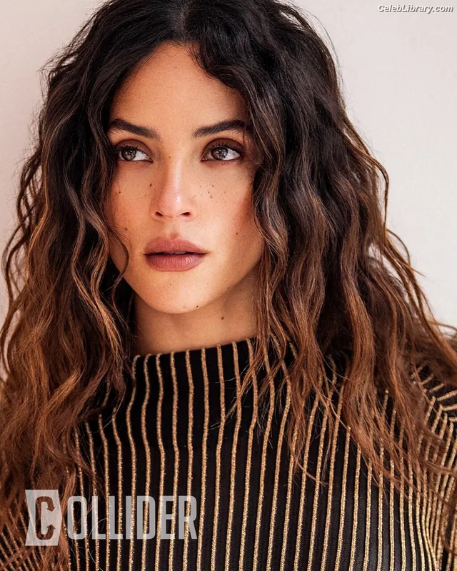 Adria Arjona photo 3 of 668