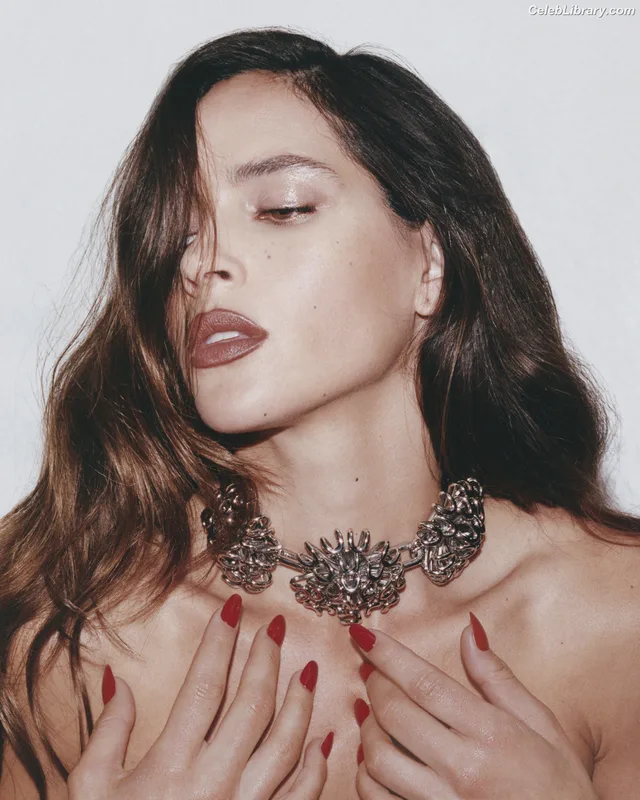 Adria Arjona photo 14 of 668