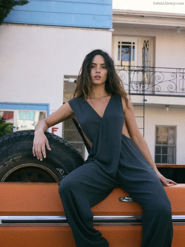 Adria Arjona photo 3 of 668