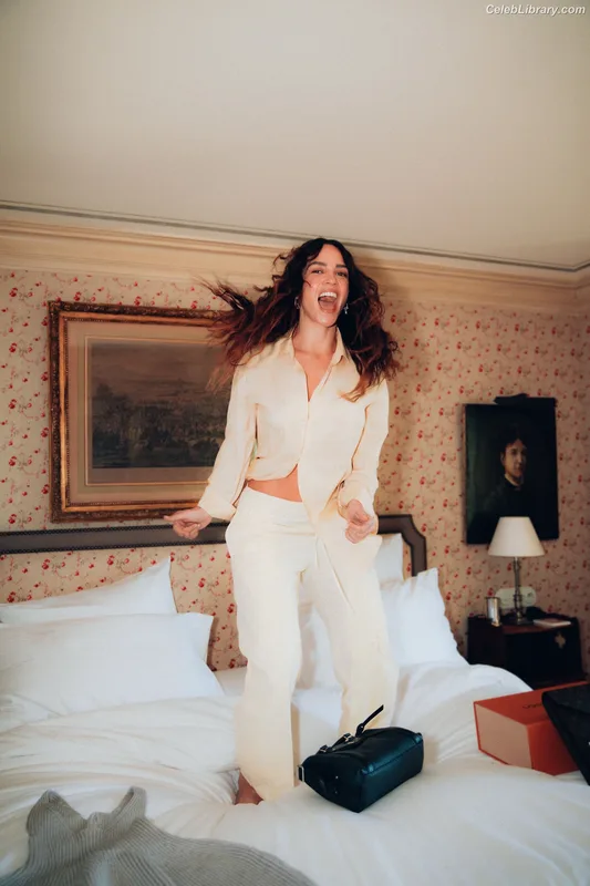 Adria Arjona photo 22 of 668