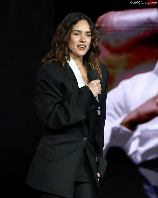 Adria Arjona photo 19 of 668