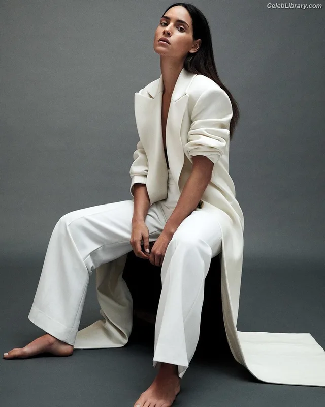Adria Arjona photo 6 of 668