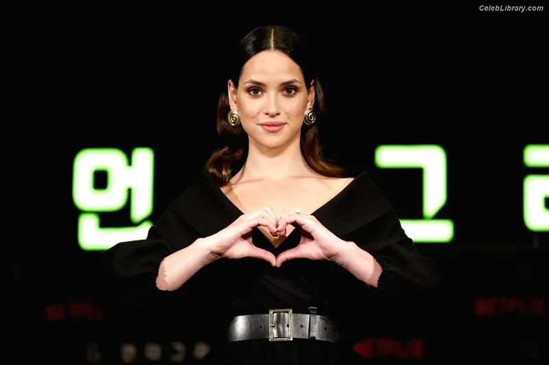 Adria Arjona photo 10 of 668