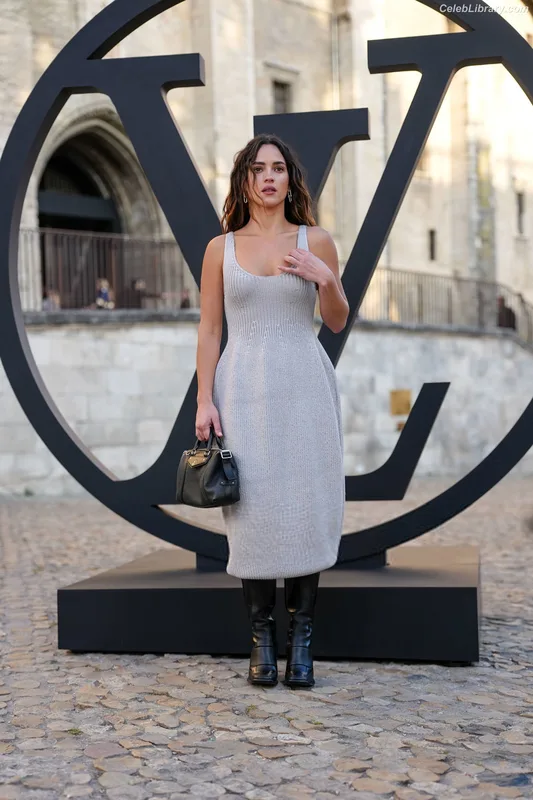 Adria Arjona photo 23 of 668