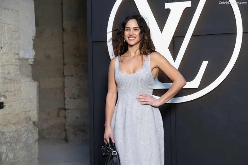Adria Arjona photo 11 of 668