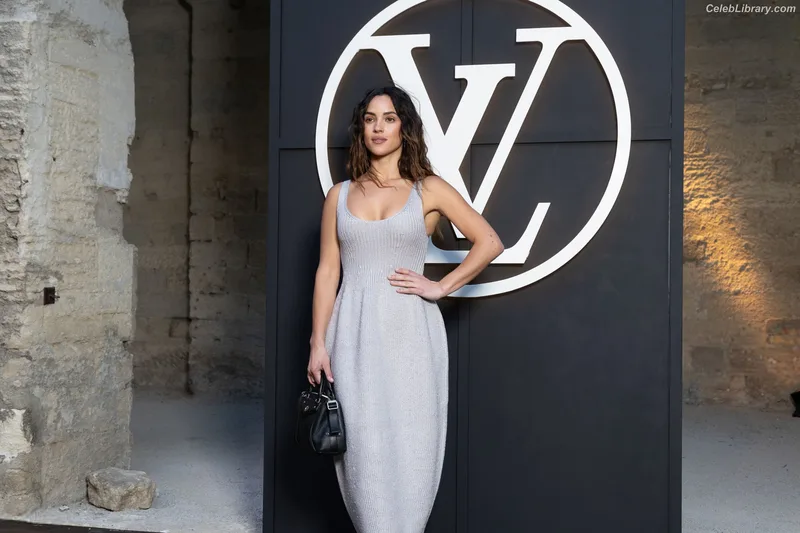 Adria Arjona photo 13 of 668