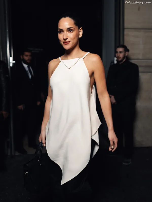 Adria Arjona photo 10 of 668