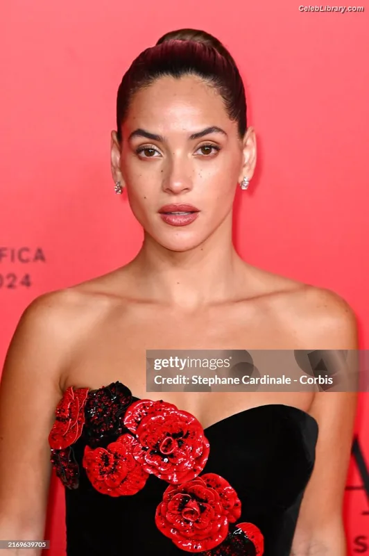 Adria Arjona photo 17 of 668