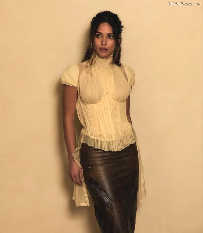 Adria Arjona photo 7 of 668