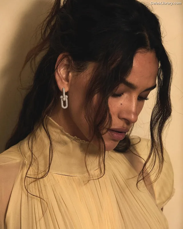 Adria Arjona photo 8 of 668
