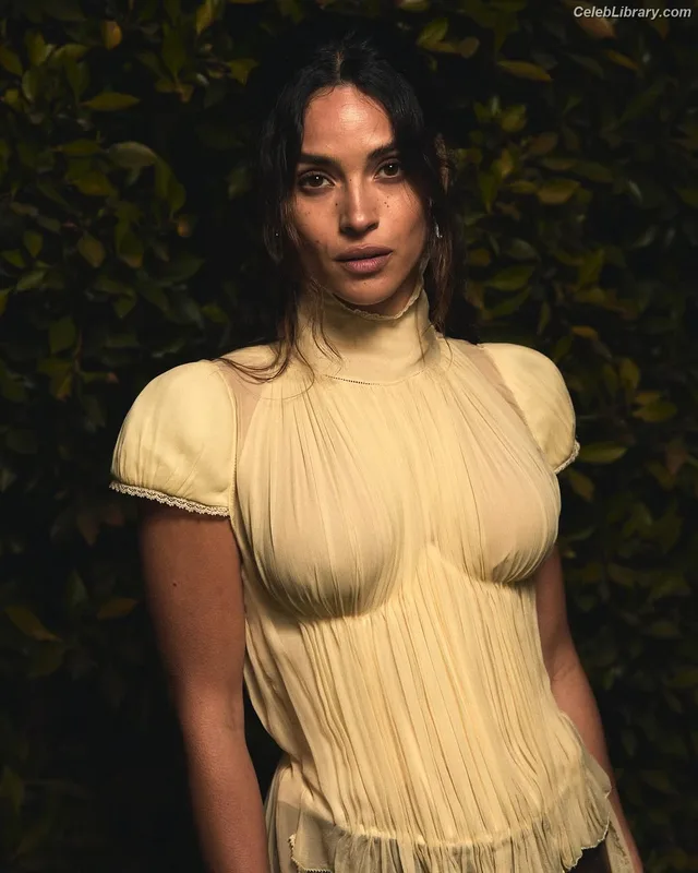 Adria Arjona photo 10 of 668