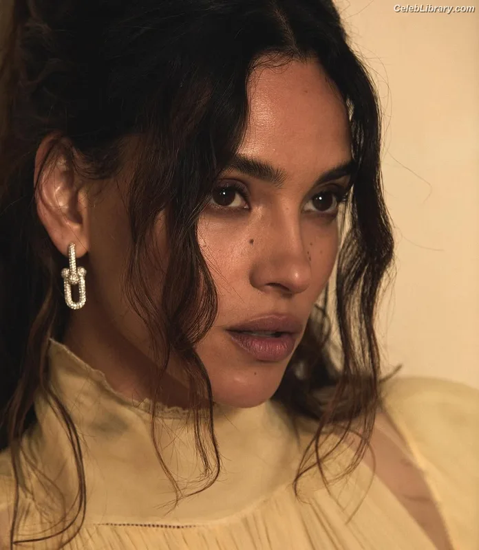 Adria Arjona photo 11 of 668