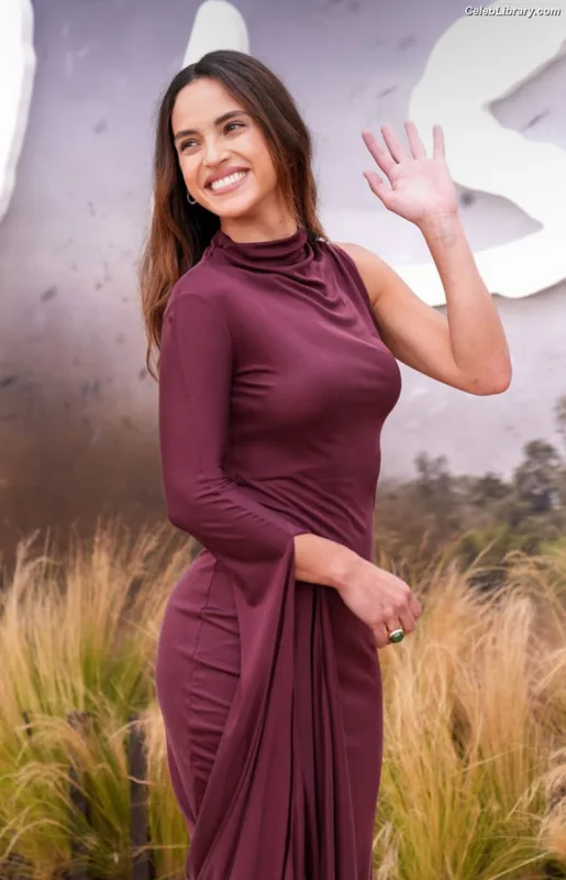 Adria Arjona photo 7 of 668
