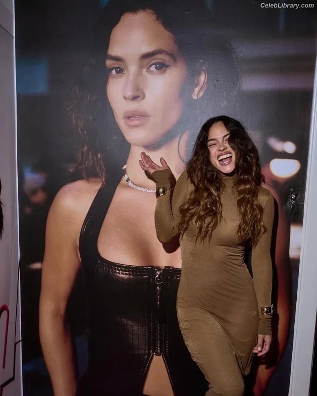 Adria Arjona photo 10 of 668